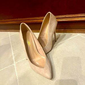 Fashion Nova suede Taupe Stone Pumps 4.5 Heels with Clear Detail on Throat 8